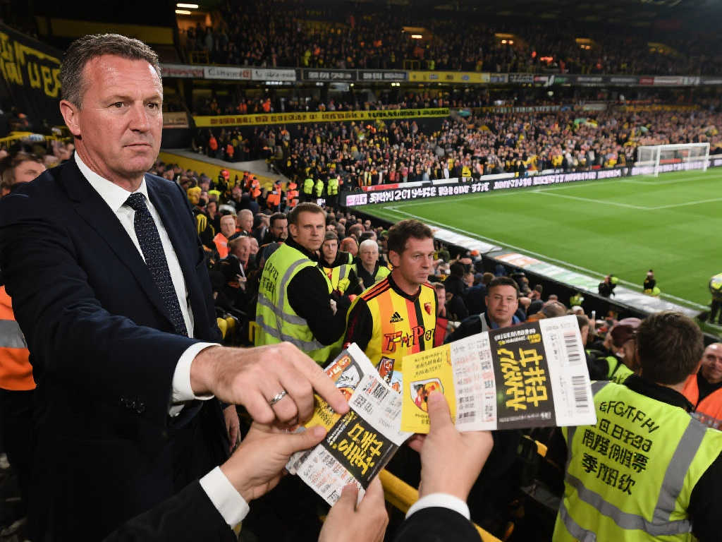 在此背景下 在此背景下